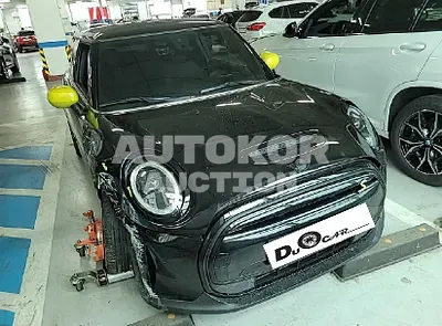 2022, MINI / Cooper, VIN: WMW11DJ04N2S10150, 10000 км., electric