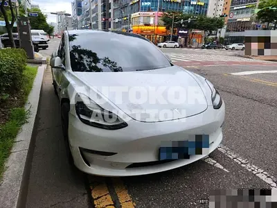 2020, Tesla / Model 3, 84011 км., electric