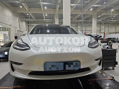 2019, Tesla / Model 3, 84607 км., electric