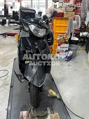 2019, BMW / 125, gas