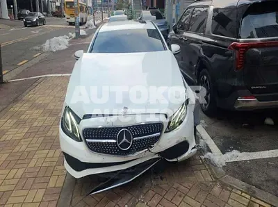 2017, Mercedes-Benz / E 200, VIN: WDDZF4CB7HA283843, 89478 км., gas