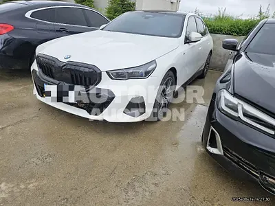 2025, BMW / 520, 1021 км., gas