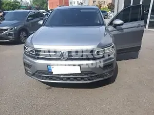 2020, Volkswagen / Tiguan Allspace, VIN: WVGZZZ5NZLM178448, diesel
