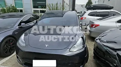 2025, Tesla / Model Y, VIN: LRWYGCFS0SC933615, electric