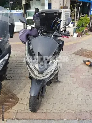 2020, BMW / 125, gas