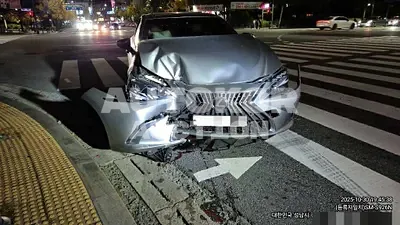 2023, Lexus / ES 300, hybrid