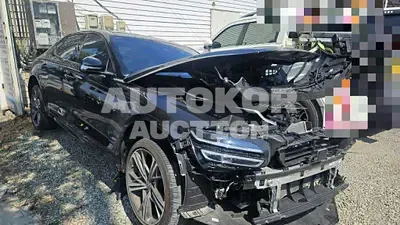 2023, Genesis / G70, 23421 км., gas