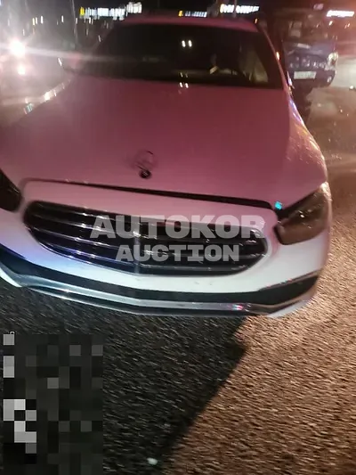 2022, Mercedes-Benz / E 250, 40882 км., gas