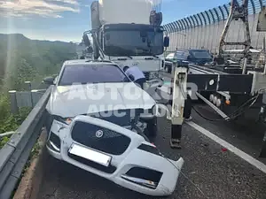 2018, Jaguar / XF, VIN: SAJBB4BN9JCY54165, diesel