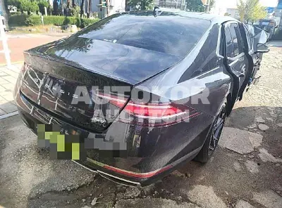 2024, Genesis / G90, 23415 км., gas, 3470 куб.см.