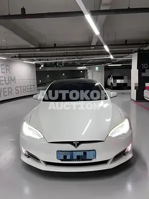 2019, Tesla / Model S, 74000 км., electric