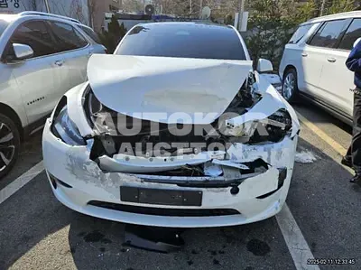 2022, Tesla / Model 3, VIN: 7SAYGDEE3NF586286, 33659 км., electric