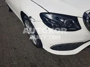 2019, Mercedes-Benz / E 300, unknown