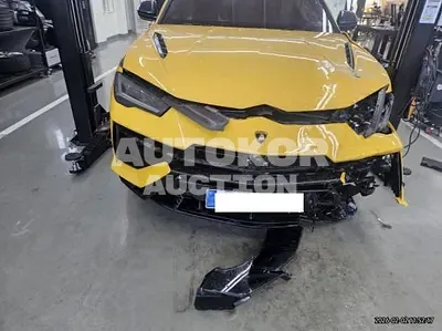 2024, Lamborghini / Urus, 13677 км., gas