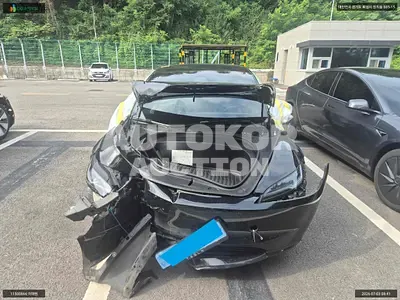 2024, Tesla / Model 3, VIN: LRW3E7EK0RC166903, 92623 км., electric, 1 куб.см.