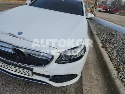 2017, Mercedes-Benz / E 300, VIN: WDDZF4KB9HA098713, 144227 км., gas