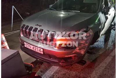 2017, Jeep / Cherokee, VIN: 1C4PJMCB2HW562510, gas