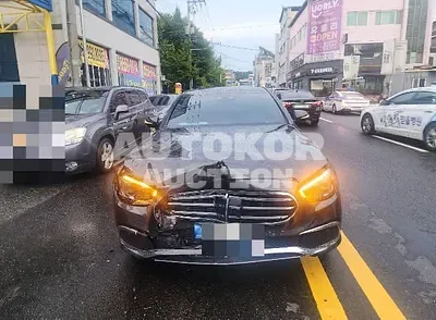 2021, Mercedes-Benz / E 300, 33255 км., hybrid