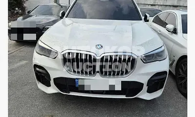 2023, BMW / 545, 21576 км., hybrid, 2998 куб.см.