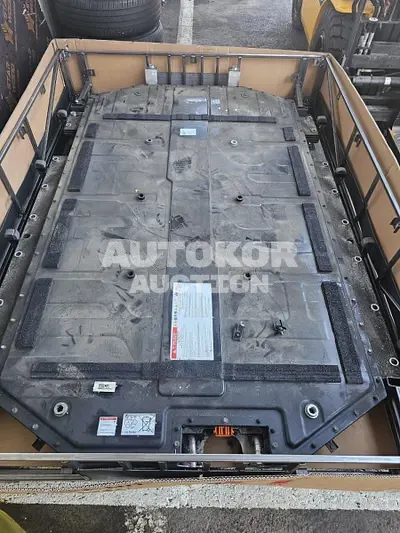 2023, Hyundai / Ioniq, unknown