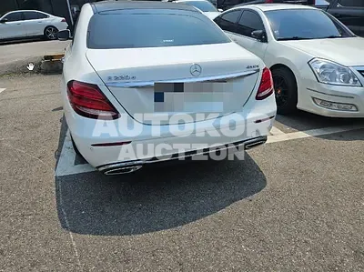 2017, Mercedes-Benz / E 220, 241283 км., diesel