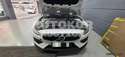 2022, Volvo / V60, 23436 км., gas