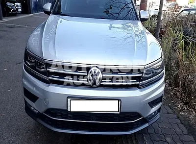 2018, Volkswagen / Tiguan, VIN: WVGZZZ5NZJW927894, 147892 км., diesel