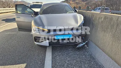 2021, Kia / ev6, VIN: KNAC581CPNA004833, 119945 км., electric