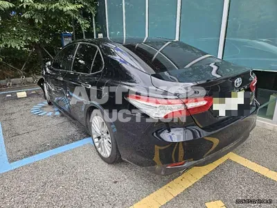 2019, Toyota / Camry, 244886 км., hybrid