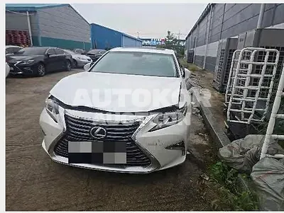 2018, Lexus / ES 300, 108936 км., hybrid, 2494 куб.см.