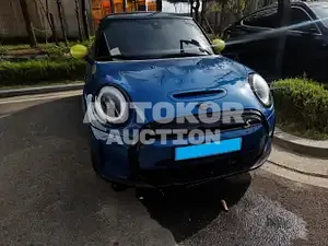 2023, MINI / Cooper, VIN: WMW11DJ04R2U59490, 9123 км., electric