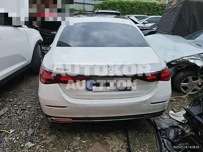 2024, Mercedes-Benz / E 200, gas