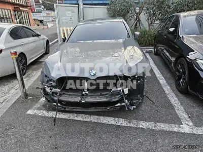 2021, BMW / 740, 70334 км., gas
