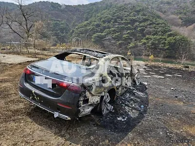 2025, Mercedes-Benz / e350, gas