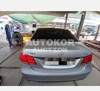 2015, Mercedes-Benz / E 300, 64169 км., gas