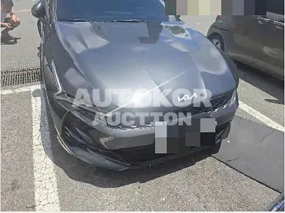 2020, BMW / B5, 52080 км., gas, 1598 куб.см.