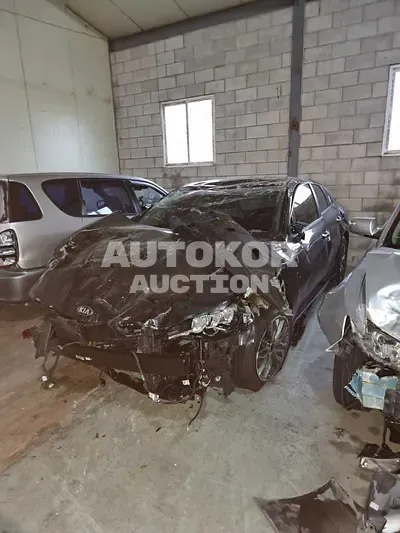 2020, Kia / K5, VIN: KNAG341ABLA028032, 48000 км., gas