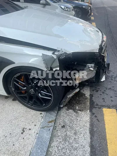 2019, Mercedes-Benz / s63, VIN: WDDUG8JB6KA460522, 40132 км., gas