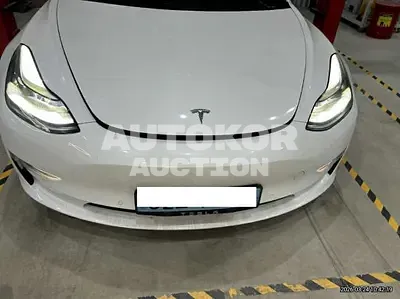 2021, Tesla / Model 3, 80000 км., electric