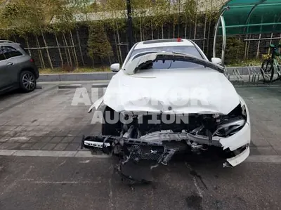 2018, Mercedes-Benz / e300, 137061 км., gas