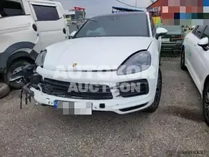 2021, Porsche / Cayenne, VIN: WP1BA29YXMDA64280, 10000 км., gas