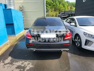 2018, Mercedes-Benz / E 300, VIN: WDDZF4JB4JA466142, 88954 км., gas