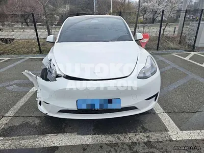 2023, Tesla / Model Y, 67607 км., electric