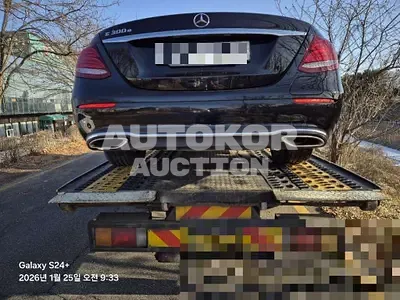 2019, Mercedes-Benz / e300, 127210 км., hybrid
