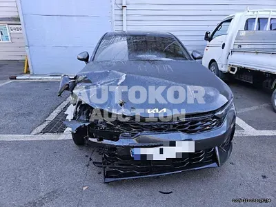 2024, BMW / B5, 30530 км., gas, 1600 куб.см.