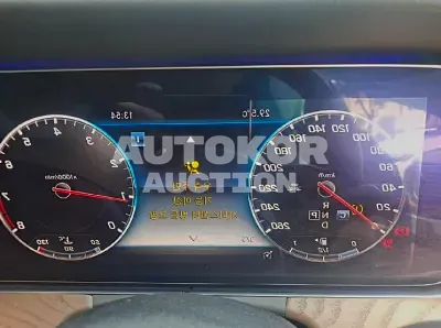 2019, Mercedes-Benz / E 300, VIN: WDDZF4KB1KA559765, 49529 км., gas