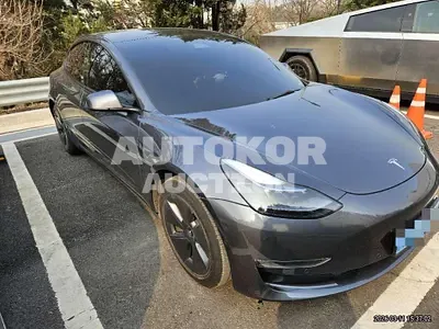 2022, Tesla / Model 3, 98381 км., electric