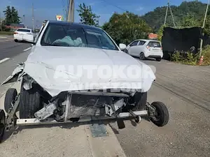 2018, Jaguar / XJ, VIN: SAJAA1293HNW12681, diesel
