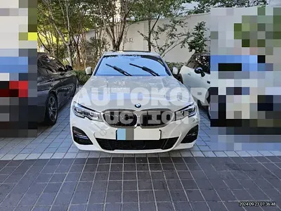 2021, BMW / 330, 53000 км., gas