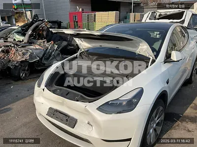 2023, Tesla / Model Y, VIN: LRWYGCFS0PC104163, electric